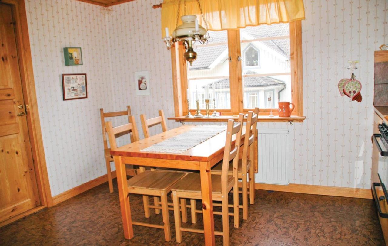 Cozy Home In Uddevalla With Wifi Haljebol Exterior photo