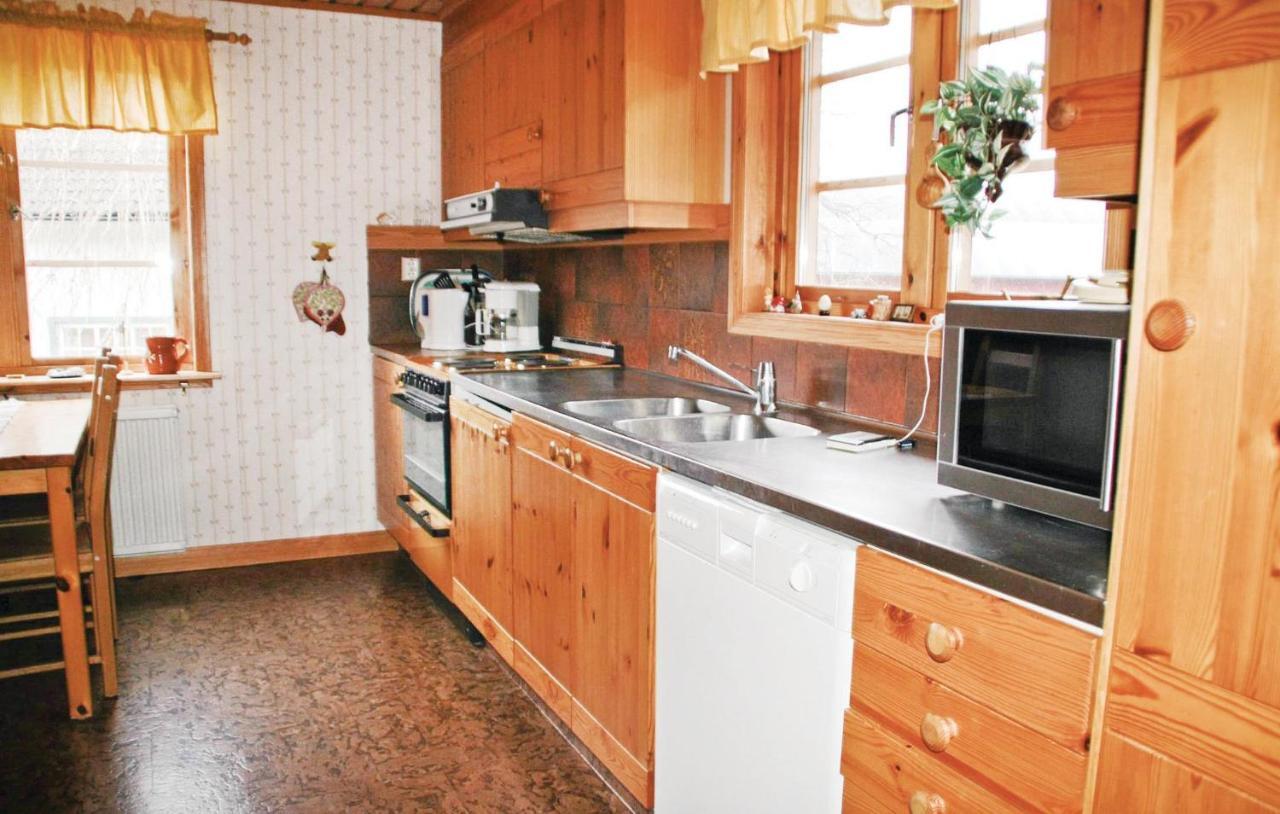 Cozy Home In Uddevalla With Wifi Haljebol Exterior photo