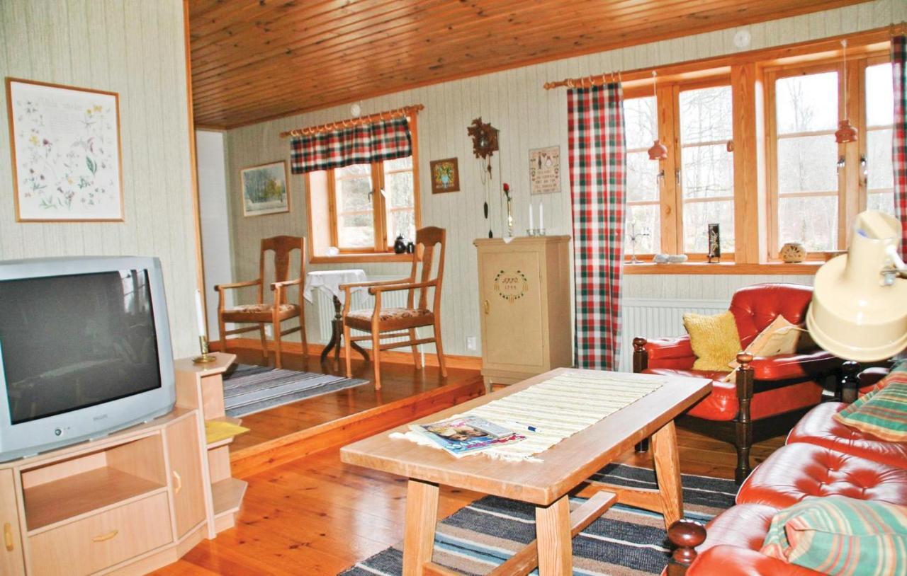 Cozy Home In Uddevalla With Wifi Haljebol Exterior photo